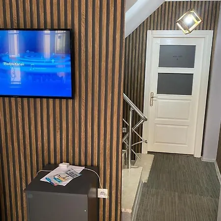 Kral Hotel 3*